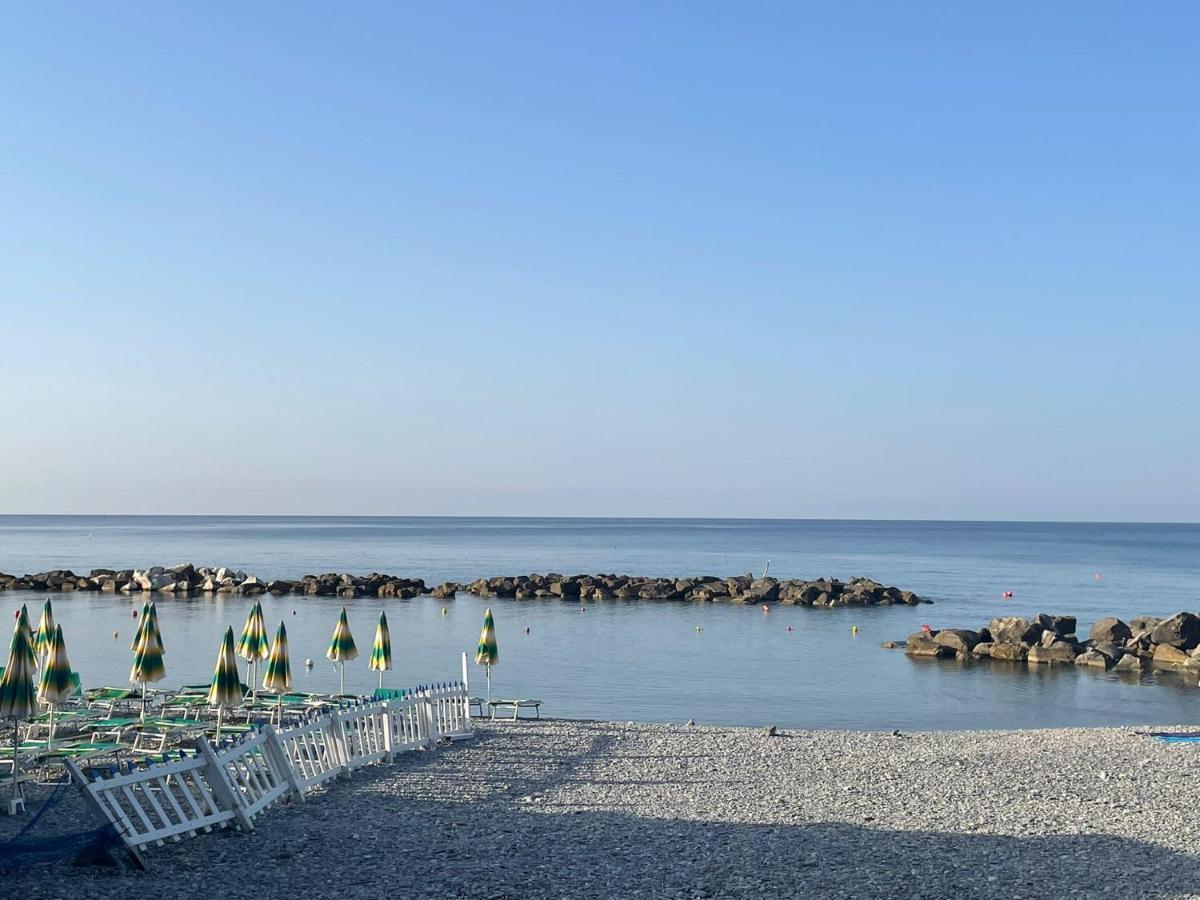 Appartamento Casa arcobaleno Ventimiglia Esterno foto
